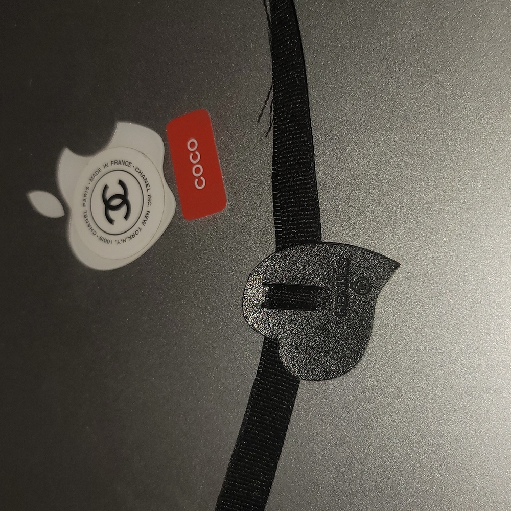 Hermes Petite H Epsom heart charm.